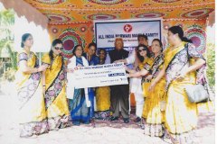 4-2-2020 - On the picnic  occasion a cheque for Rs.4 lakh was handed over to Smt.Sharda Fatepuria  of  Manovikash Kendra .