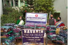 On occasion of Makarsankranti (14.01.2021) AIMMS distributed blankets and provided lunch to all residents and staff of Navnir Home for the Aged, Chetla